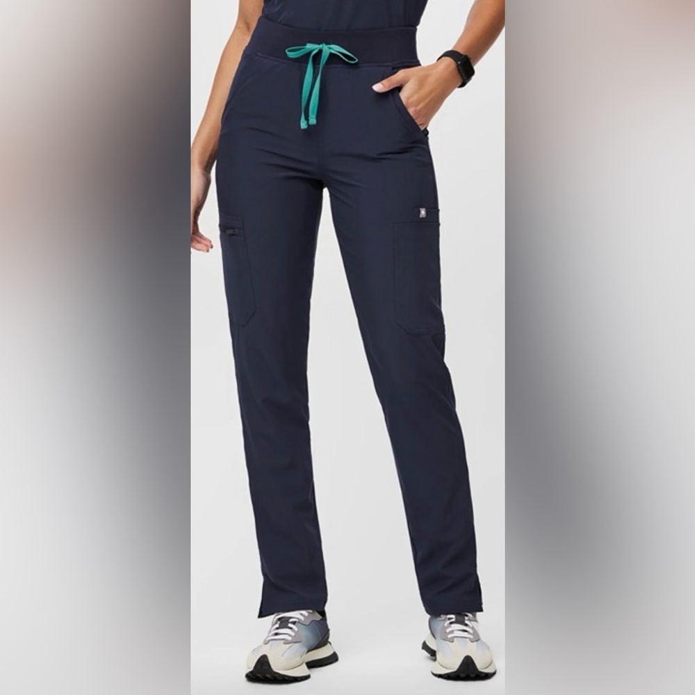 Figs Navy High Waisted Yola FREEx lined skinny scrub pants women’s la